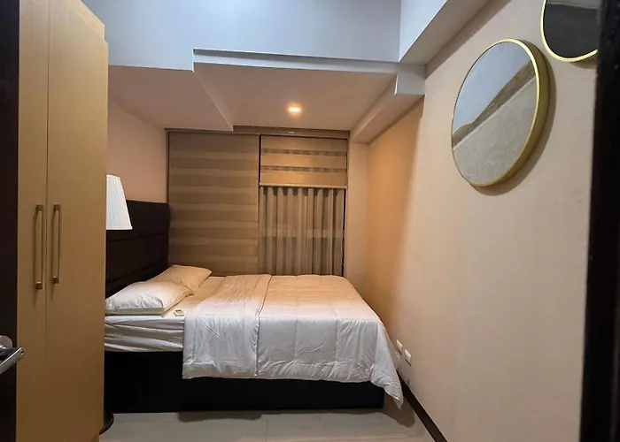 3 Bedroom Executive With Excellent View Of The Skyline 招待所 *